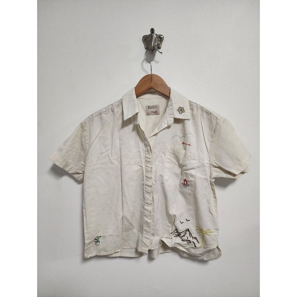 Bench cream embroidered nature short sleeve button up shirt M